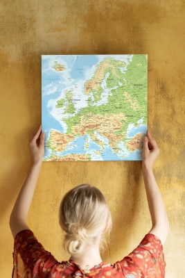 Európa térkép, vászonkép domborzati világoskék