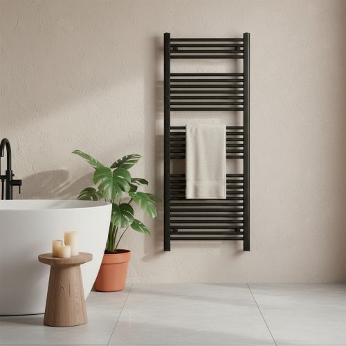 Egyenes törölközőszárító radiátor 1400x600 mm fekete